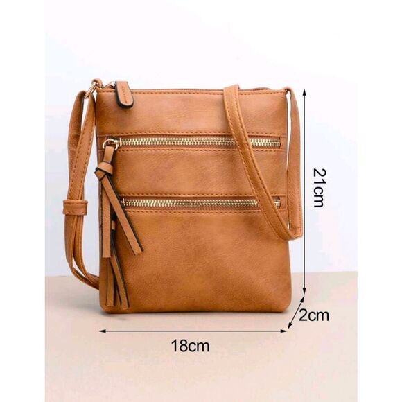 Ladies Tan Fashionable Crossbody Bag - Picture 4 of 5